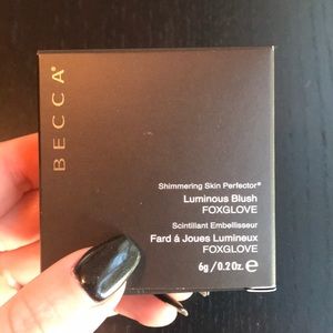 BECCA COSMETICS Luminous Blush in Foxglove
